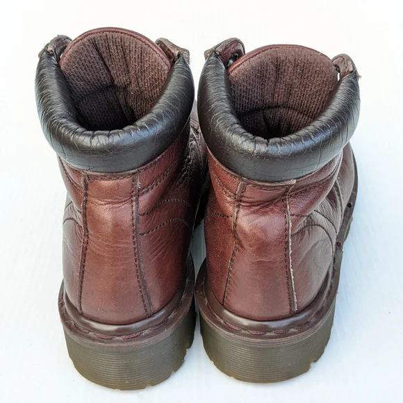 DOC MARTENS 8284 England made chunky lug tread lace-up boots